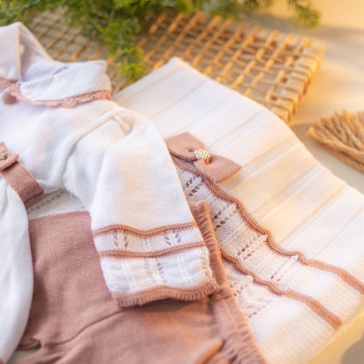   Saída de maternidade Carla - Rose com body 